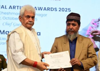 J&K’s rich tradition reflected in its handmade crafts: LG Sinha