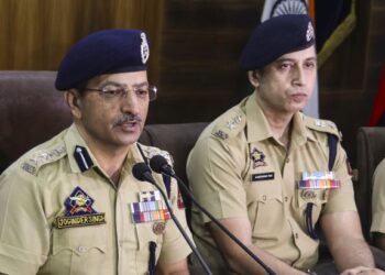 Digital arrest scam: Police arrests 3 from Gujarat for duping Jammu trader of Rs 4.4 crore