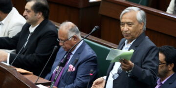 Tarigami, Lone urgesgovt to shift back Kashmiri inmates lodged in jails outside UT