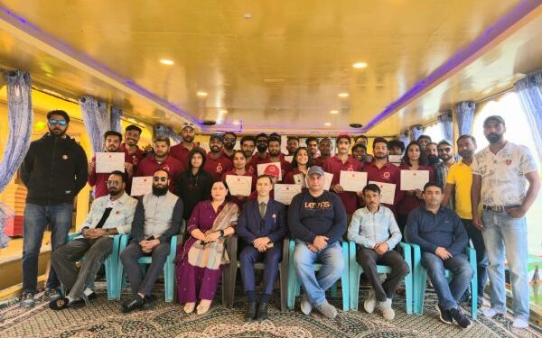 Dal Lake hosts  2nd Water Skiing graduation ceremony by IISM Gulmarg 
