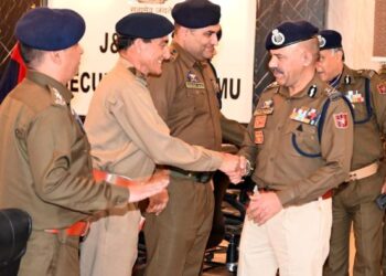 DGP reviews security wing, inaugurates new training hall in Jammu