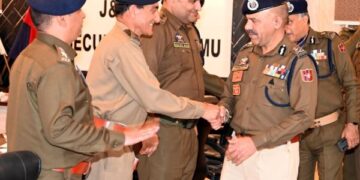DGP reviews security wing, inaugurates new training hall in Jammu