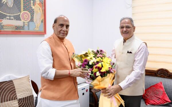 LG Kavinder meets Defence Minister Rajnath Singh in Delhi