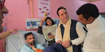 LoP Sunil Sharma meets Nowgam blast injured in Srinagar