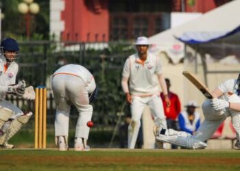 Mumbai, J&K complete formalities to notch easy wins