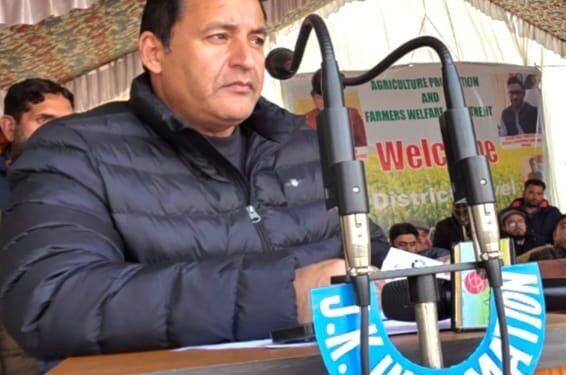 Javid Dar chairs mega Kissan Mela at Agriculture Complex Kupwara