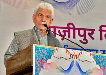 Knowledge and critical thinking guard against societal stagnation: LG