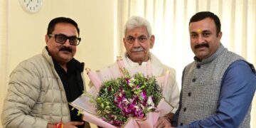 Dignitaries, delegations call on LG Sinha in Jammu