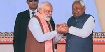 In presence of PM and Shah, Nitish sworn in as Bihar CM for record 10th time