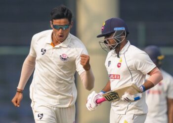 J&K eye historic win, spinners hold key for Delhi