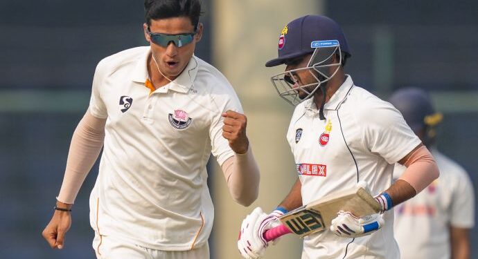 J&K eye historic win, spinners hold key for Delhi