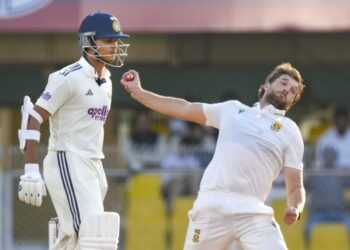 South Africa all but seal series as India stare at whitewash