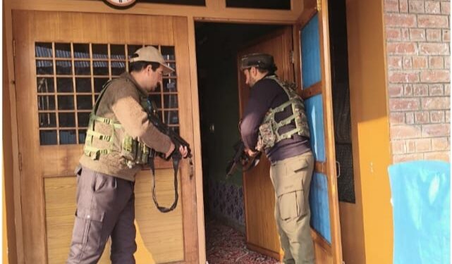 Police cracks-down on banned Jamaat-e-Islami; raids over 500 locations linked to it