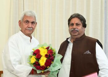 Several delegations call on LG Manoj Sinha in Jammu