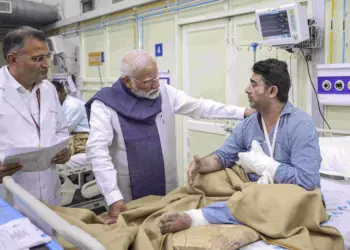Red Fort blast: PM Modi meets survivors, says those behind conspiracy to be brought to justice