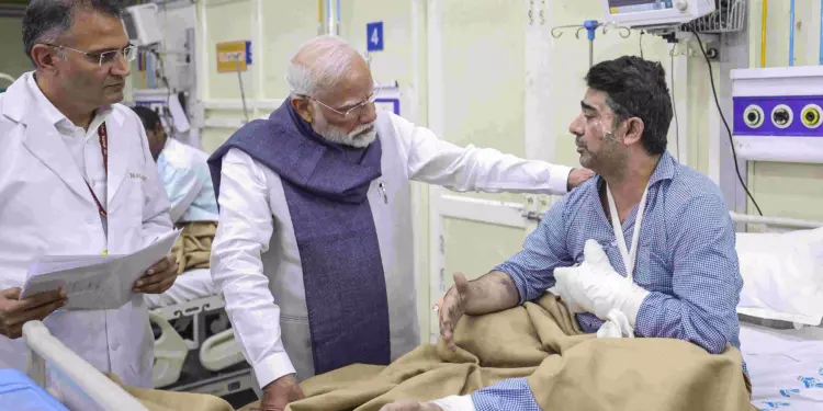 Red Fort blast: PM Modi meets survivors, says those behind conspiracy to be brought to justice