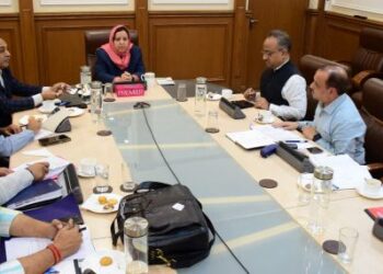Sakeena Itoo reviews performance, functioning of SED across Jmu division