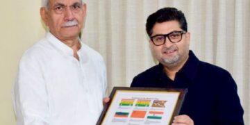 ICICI Bank Zonal Head, international para-athlete call on LG