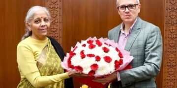 CM meets Union Finance Minister amid deepening fiscal crisis in J&K