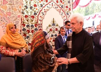 LG vows to eliminate social imbalances to ensure social, economic justice in J&K