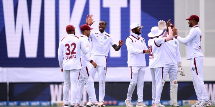 Shai Hope and Justin Greaves defy a depleted New Zealand team on the 4th day of the 1st test