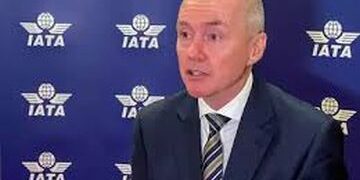 Apple will earn more selling iPhone cover than airlines transporting passenger: IATA chief