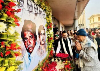 LG pays tributes to socialist leader, former BHU Students’ Union prez Babu Markandeya Singh