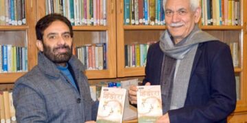 LG Sinha releases Hindi Poetry Book, meets PDF President