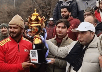 MLA Gulmarg attends KPL Finale, reviews sports infrastructure