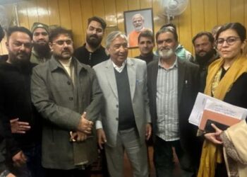 Issues of Kashmir tourist drivers to get swift resolution: Satish Sharma