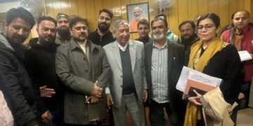 Issues of Kashmir tourist drivers to get swift resolution: Satish Sharma