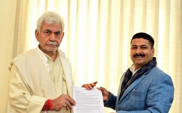 Delegations call on Lieutenant Governor Manoj Sinha