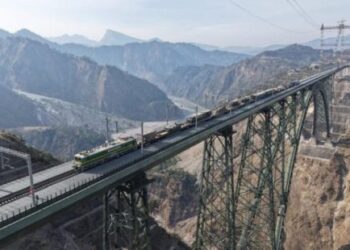 Special military train ferries tanks, artillery guns to Kashmir