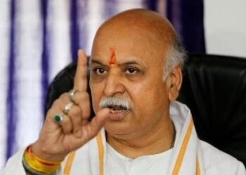 Togadia jumps in, warns stir if all seats not reserved for Hindus
