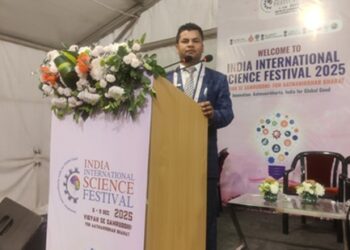 From Srinagar Tarmac to Chandigarh Stage: A Kashmiri Teacher’s Science Safari!