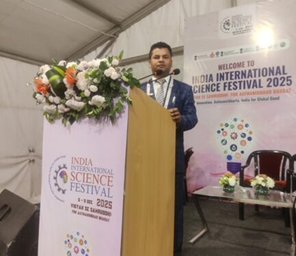 From Srinagar Tarmac to Chandigarh Stage: A Kashmiri Teacher’s Science Safari!