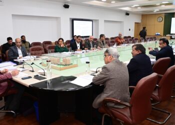 CM Abdullah chairs J&K Housing Board’s meeting