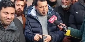 MLA Gulmarg reviews development works, promotes winter tourism