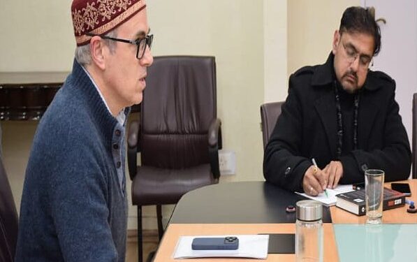 CM reviews situation after severe windstorms and snowfall across J&K