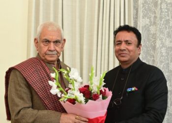 Delegations, BJP leaders call on Lt Governor Manoj Sinha