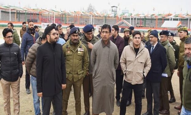 Div Com inspects preparations for Republic Day celebrations at Bakshi Stadium