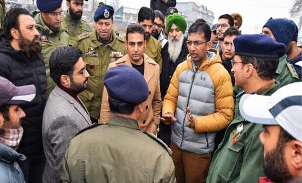 Div Com inspects Natipora Junction, Barzulla Underpass to ease traffic flow