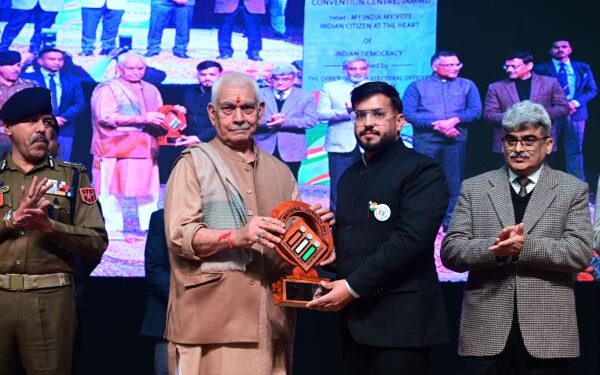 LG Sinha felicitates DCs Rajouri and Reasi for exemplary election management