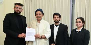 LG Sinha meets BJS Delegation, LLM Scholars from University of Jammu