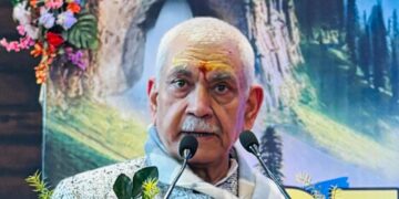 LG attends Silver Jubilee Celebrations of Shri Baba Kashi Vishwanath Seva Samiti at Varanasi