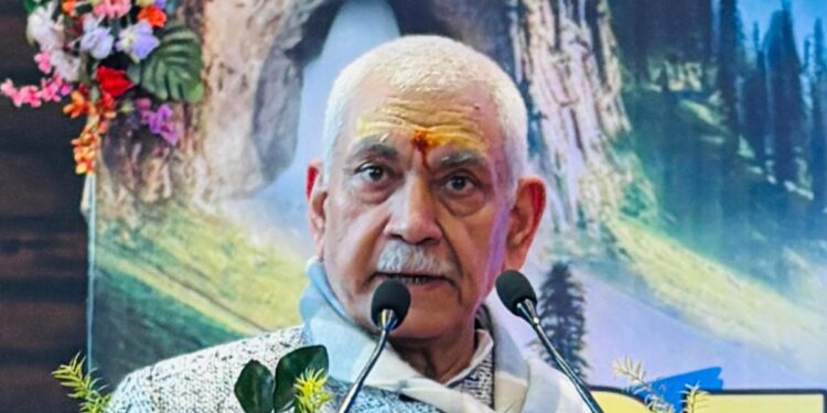 LG attends Silver Jubilee Celebrations of Shri Baba Kashi Vishwanath Seva Samiti at Varanasi