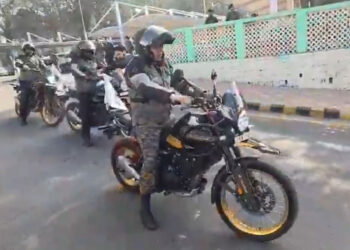 Northern Army commander takes part in bike rally, pays tribute to veterans in Udhampur