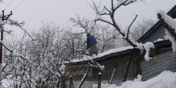 Snowfall aftermath: Sgr-Jmu highway restored, flights resume