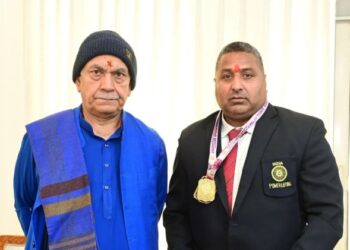 National-level Powerlifter, Rakesh Kumar, calls on LG