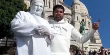 Slogans by Indians in Paris spark online debate on public conduct